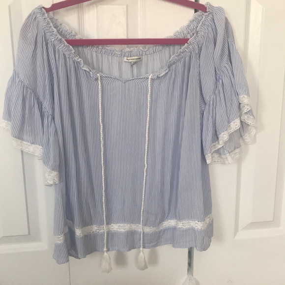 NWOT American Eagle off the shoulder top - Picture 3 of 7